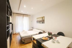 Olimpico Chic Home - Free Parking, Balcony, AC, Wi-Fi