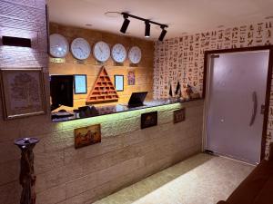 Locanda pyramids view