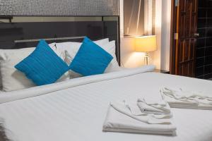 Tropical 2BR Villa Sunset & Sea View