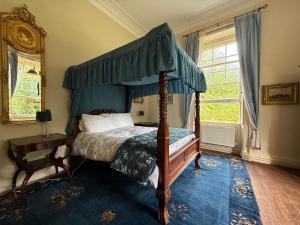 Shannon River House & Gardens