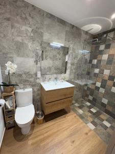 Villas Modern villa with sea view : photos des chambres