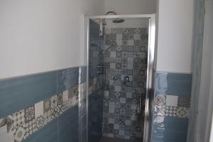 Moon - Camere con bagno privato e spazi comuni con altri ospiti