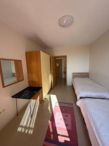 Lovely 2 bedroom 2 bath condo with View and a Pool