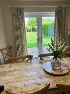 Meadow View - Entire 3 Bed House Near Stamford