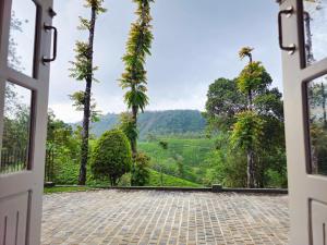 Semni Escape Plantation Bungalow-Vagamon