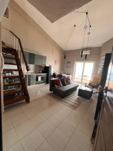 Sea & Serenity - Balcony Daydreaming