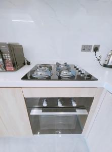 Luxurious Serene 1 bedroom in Lavington with green & City views!