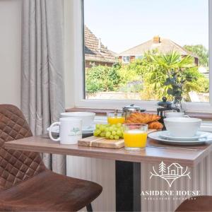 Hippo Room 8 - Peaceful Double - Garden View