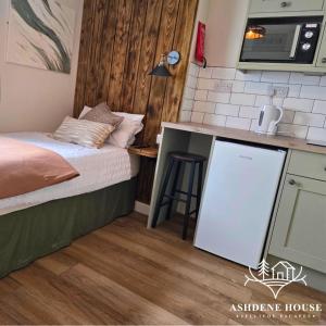 Breeze Room 10 - Peaceful Single - New Forest