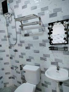 Unit 1B - Cabanatuan Citys Best Bed and Breakfast Place