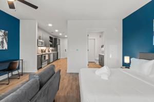 Studio Oasis Pool and Gym CoWorking Spaces