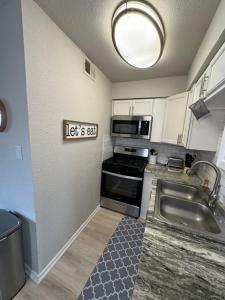 1 DT Dallas l FIFA READY l Staycation 1Bd1Ba
