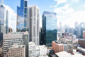 Shia Luxe Living With Serene Views