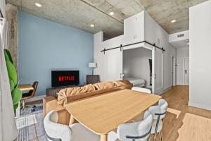 Stylish 1BR in Heart of Channelside