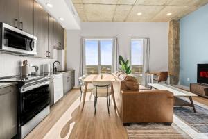 Stylish 1BR in Heart of Channelside
