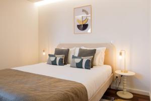 HILCROWN 19 Apartments by LovelyStay