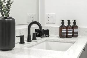 Downtown Ybor Studio Escape Free Parking