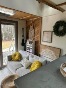 Farm Stay Tiny Home, Fire Pit, Lakes Region