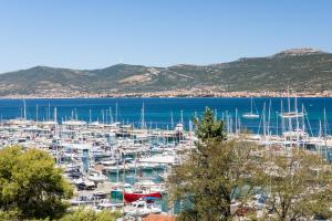 Akademis - Fit Split