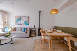 Chic Coastal Hideaway