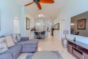 4-Bed Home Near Disney Private Pool