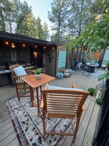 Pinewood Canyon Cabin!