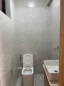 Tiwi Skyway Pearl - 1 Bedroom in Parklands & Westlands