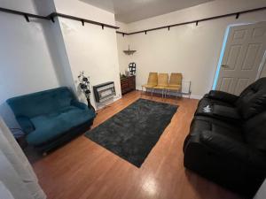 Cozy Private Blackout Room