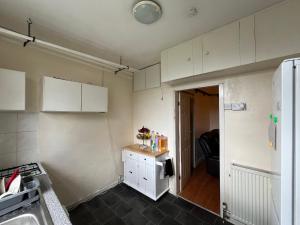 Cozy Private Blackout Room