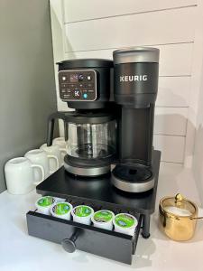 Modern 2BR Retreat in Harbor