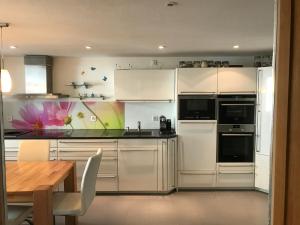 Suite mit schöne Küche in Zentral schüpfheim LU