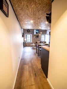 Appartements Le Petit New York Industriel Hyper Centre Place Stan Logements Insolites : photos des chambres