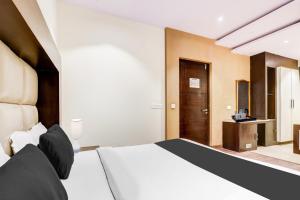 Super Townhouse Oak Sector 25 Gurgaon