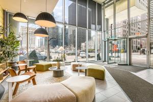 Downtown Living Walkable, Modern Chicago Condo