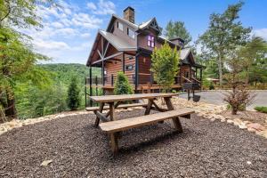 High Fa-Lootin by American Patriot Getaways