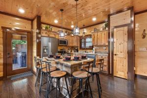 High Fa-Lootin by American Patriot Getaways