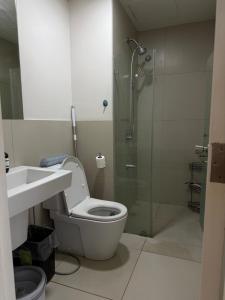 24th Floor City View at Calyx Residences with infinity pool