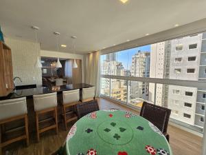 APT 1201 - 3 Suítes - Meia Praia - Deslumbrante