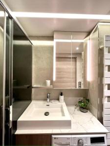 Appartement moderne et rénové au coeur de Paris