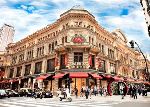 Florida & Galerias Pacífico for 3 guests