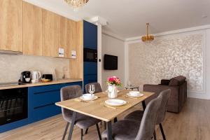 Sika Regal Apartment - private garden & parking