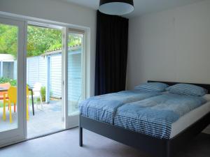 Charming Garden Retreat