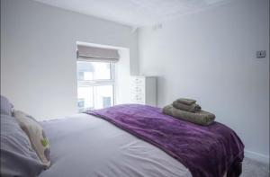 Family-Friendly Pink Cottage Central Tenby