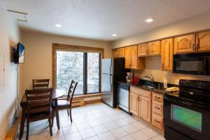 Breakaway West Studio Condo