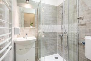 Ultra Central Comfy AirCon Room