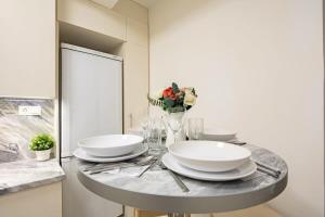 Central - Green with Balcony - Relaxing Sleep