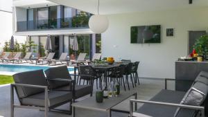 Appartements Quiet villa with swimming pool and large garden : photos des chambres