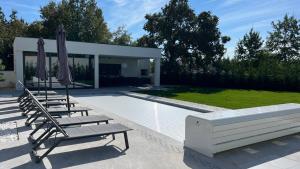 Appartements Quiet villa with swimming pool and large garden : photos des chambres