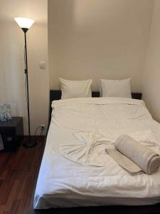 Dreaming & Silent City Apartment with Balcony & Parking