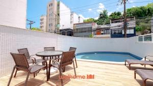 Apartamento em Salvador com piscina 500m da praia